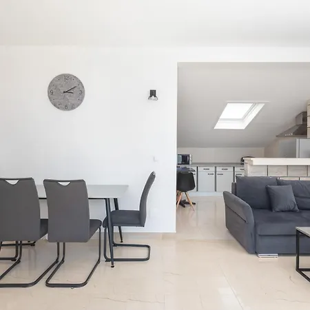 公寓 Morena Penthouse *