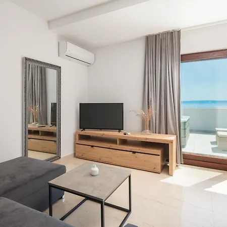 Morena Penthouse 아파트