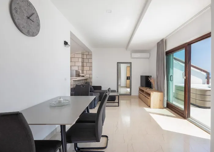 Apartment Morena Penthouse Makarska